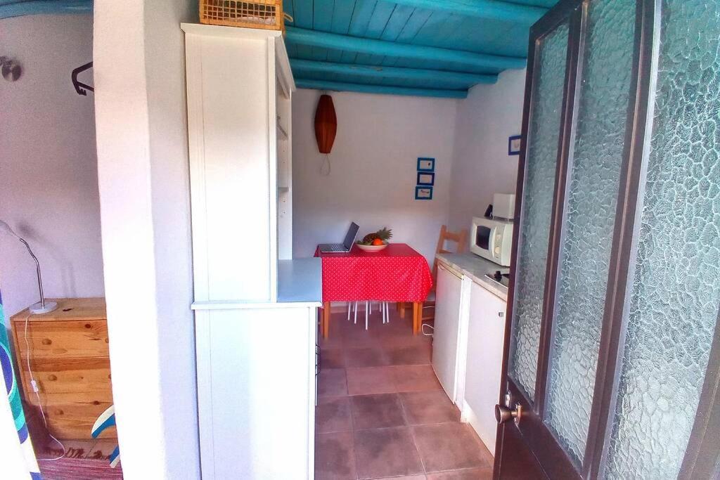 Вилла Casinha De Aldeia No Coracao Da Costa Vicentina Вила-ду-Биспо Экстерьер фото